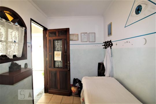 Quarto serviço de casa para alugar com 5 quartos, 275m² em Santa Paula, São Caetano do Sul