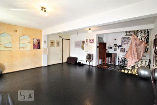 Salão de festa de casa para alugar com 5 quartos, 275m² em Santa Paula, São Caetano do Sul