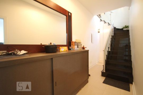 Acesso garagem de casa à venda com 2 quartos, 380m² em Vila Santo Estéfano, São Paulo