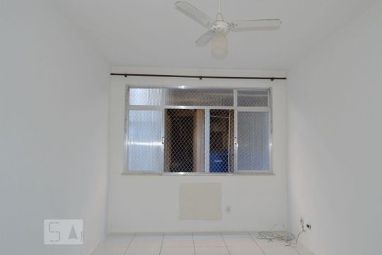 Sala de apartamento à venda com 3 quartos, 83m² em Fonseca, Niterói