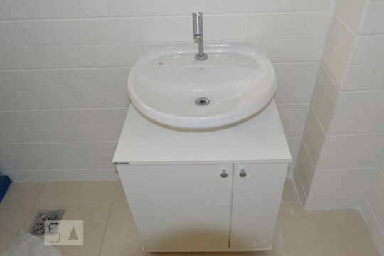 Banheiro Corredor de apartamento à venda com 3 quartos, 83m² em Fonseca, Niterói