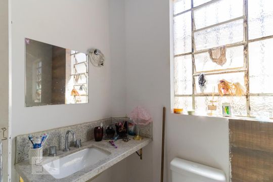 Banheiro de casa à venda com 3 quartos, 600m² em Bosque da Saúde, São Paulo