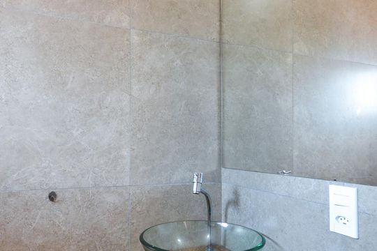 Banheiro de apartamento à venda com 2 quartos, 66m² em Jardim Palermo, São Bernardo do Campo