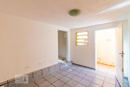 Sala de casa para alugar com 2 quartos, 45m² em Vila Brasílio Machado, São Paulo