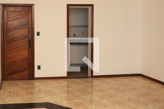 Sala de apartamento para alugar com 3 quartos, 90m² em Imbuí, Salvador