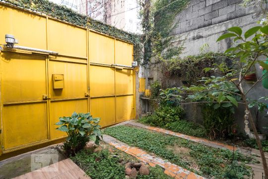 Garagem de casa para alugar com 5 quartos, 270m² em Saúde, São Paulo