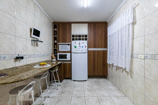 1o. Andar - Cozinha de casa à venda com 3 quartos, 400m² em Jardim Santa Emília, São Paulo