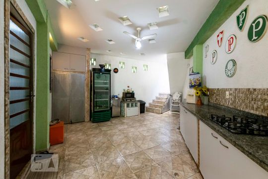 Fundos - Espaço gourmet com churrasqueira de casa à venda com 3 quartos, 400m² em Jardim Santa Emília, São Paulo