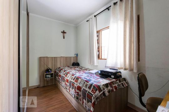 2o. Andar - Quarto 2 - Suíte de casa à venda com 3 quartos, 400m² em Jardim Santa Emília, São Paulo