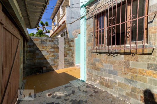Quintal de casa de condomínio para alugar com 2 quartos, 65m² em Todos Os Santos, Rio de Janeiro