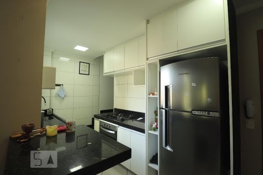 Cozinha de apartamento à venda com 2 quartos, 50m² em Jardim Santo Alberto, Santo André