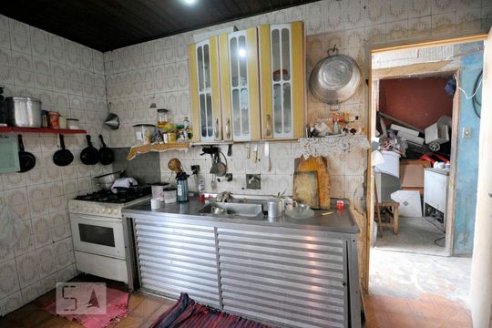 Cozinha de casa à venda com 2 quartos, 132m² em Jardim Roberto, Osasco