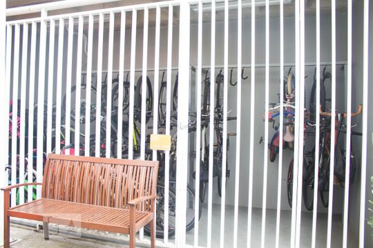 Área Comum - Bicicletário de apartamento para alugar com 2 quartos, 59m² em Quinta da Paineira, São Paulo