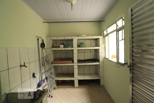 Área de Serviço de casa para alugar com 2 quartos, 60m² em Jardim Stella, Santo André