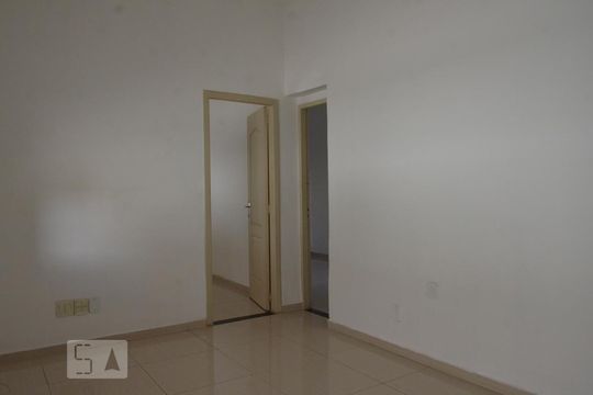 Sala de casa de condomínio à venda com 2 quartos, 68m² em Engenho de Dentro, Rio de Janeiro