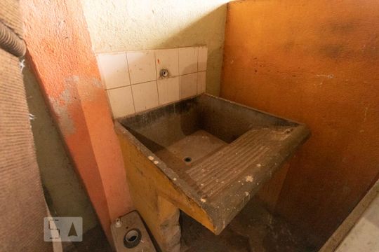 Área de serviço casa 2 de casa para alugar com 2 quartos, 84m² em Itaquera, São Paulo