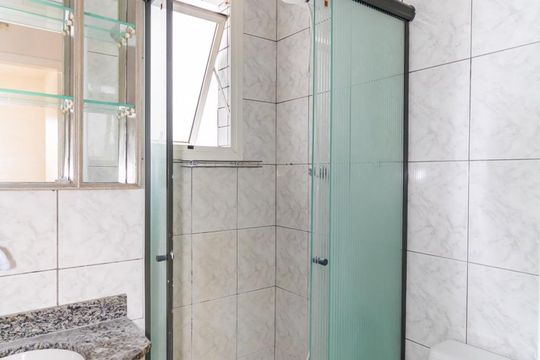 Banheiro de apartamento para alugar com 3 quartos, 65m² em Vila Maria Alta, São Paulo