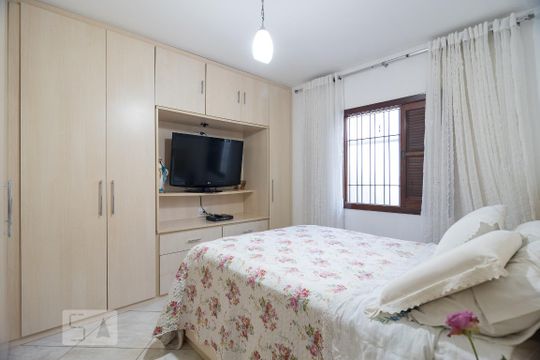 Suíte de casa à venda com 3 quartos, 230m² em Mirandópolis, São Paulo