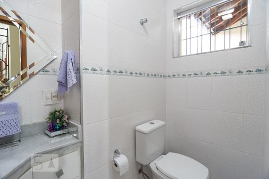 Lavabo de casa à venda com 3 quartos, 230m² em Mirandópolis, São Paulo