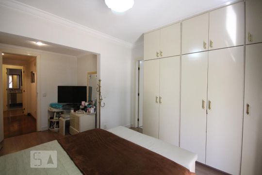 Suíte 2 de apartamento para alugar com 3 quartos, 135m² em Vila Progredior, São Paulo