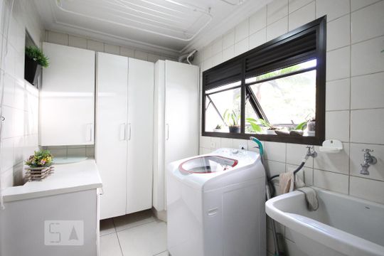 Área de Serviço de apartamento para alugar com 3 quartos, 135m² em Vila Progredior, São Paulo