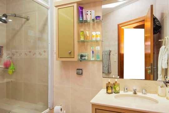 Banheiro 1 de casa à venda com 4 quartos, 400m² em Sarandi, Porto Alegre