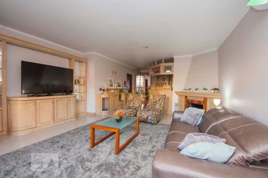 Sala de casa à venda com 4 quartos, 400m² em Sarandi, Porto Alegre