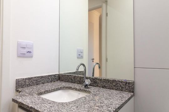 Banheiro Social de apartamento para alugar com 2 quartos, 56m² em Bela Vista, Osasco