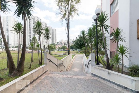 Área comum de apartamento para alugar com 2 quartos, 50m² em Jardim Terezópolis, Guarulhos