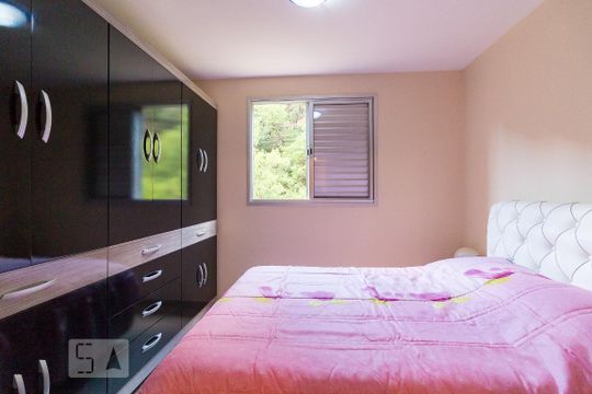 Quarto 2 de apartamento para alugar com 2 quartos, 50m² em Jardim Terezópolis, Guarulhos