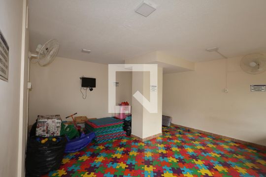 Área comum de apartamento à venda com 3 quartos, 64m² em Jardim Santa Emília, São Paulo