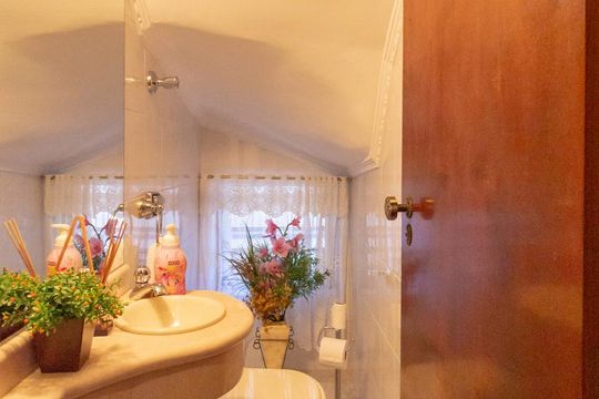 Lavabo de casa à venda com 3 quartos, 217m² em Bosque da Saúde, São Paulo