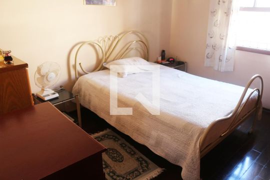 Suíte 1 de casa à venda com 5 quartos, 447m² em Jardim Sao Caetano, São Caetano do Sul