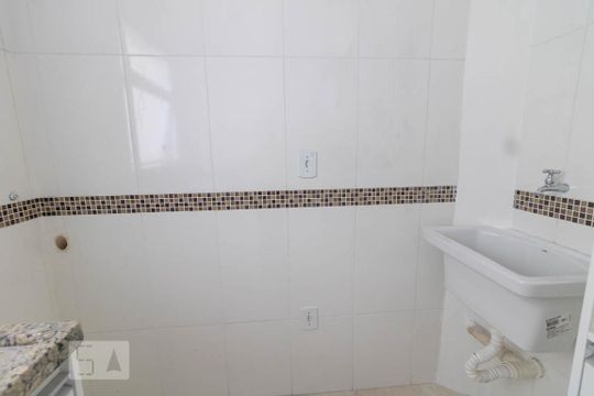Área de Serviço de apartamento para alugar com 2 quartos, 46m² em Vila São Pedro, Santo André