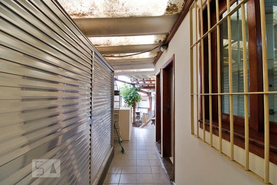 Área Externa de casa à venda com 3 quartos, 180m² em Jardim Colombo, São Paulo