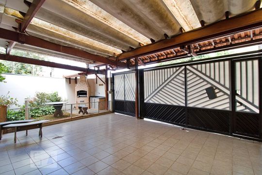 Garagem de casa à venda com 3 quartos, 180m² em Jardim Colombo, São Paulo