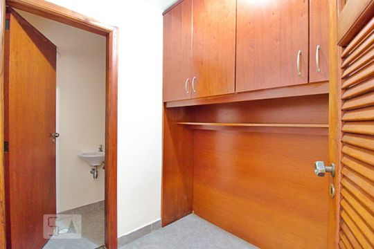 Quarto de Serviço de casa à venda com 3 quartos, 180m² em Jardim Colombo, São Paulo