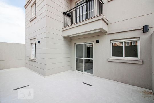 Quintal de apartamento para alugar com 2 quartos, 89m² em Granja Viana, Cotia