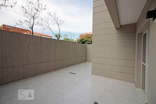 Quintal de apartamento para alugar com 2 quartos, 89m² em Granja Viana, Cotia