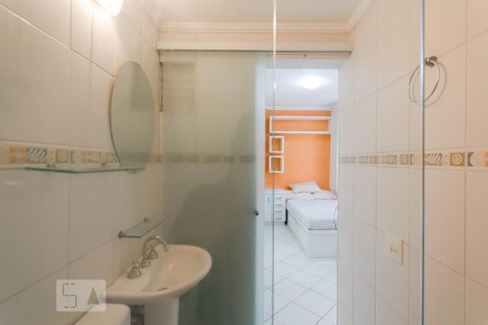 Banheiro de apartamento para alugar com 1 quarto, 38m² em Bela Vista, São Paulo