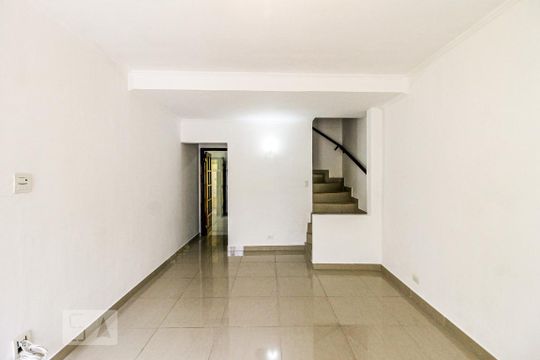 Casa à venda com 2 quartos, 96m² em Vila Marari, São Paulo