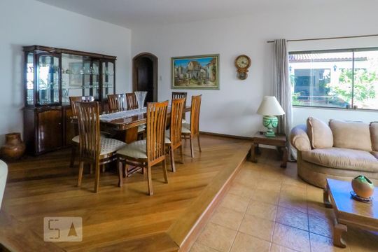 Sala de casa à venda com 3 quartos, 250m² em Jardim da Gloria, São Paulo