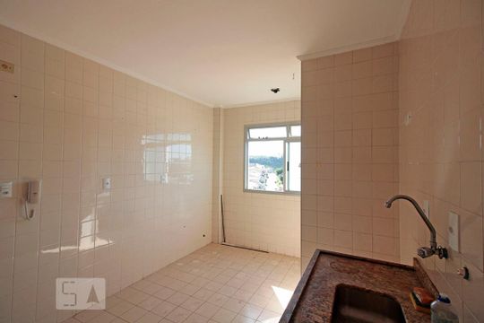 Cozinha de apartamento para alugar com 2 quartos, 55m² em Jardim Rio das Pedras, Cotia
