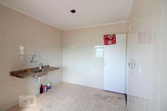 Cozinha de apartamento para alugar com 2 quartos, 55m² em Jardim Rio das Pedras, Cotia