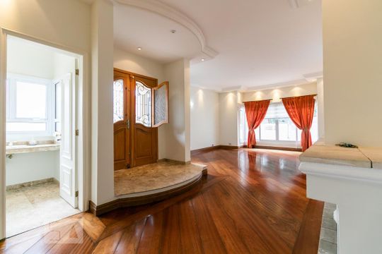 Casa para alugar com 3 quartos, 360m² em Vila Prudente, São Paulo