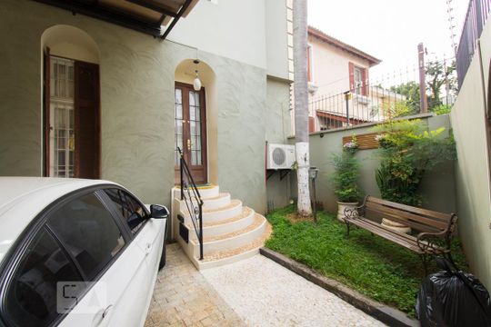 GaragEntradaem de casa à venda com 4 quartos, 370m² em Vila Monumento, São Paulo
