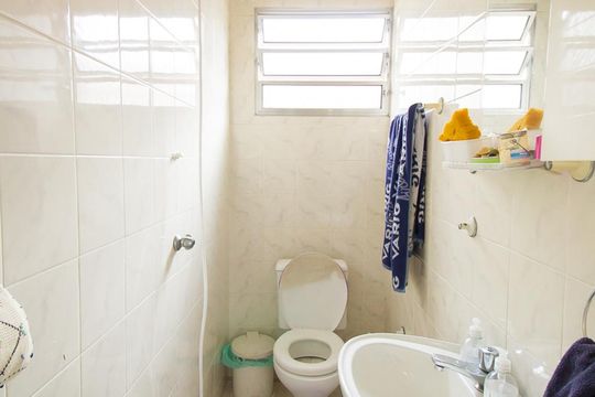 Banheiro de casa à venda com 4 quartos, 370m² em Vila Monumento, São Paulo