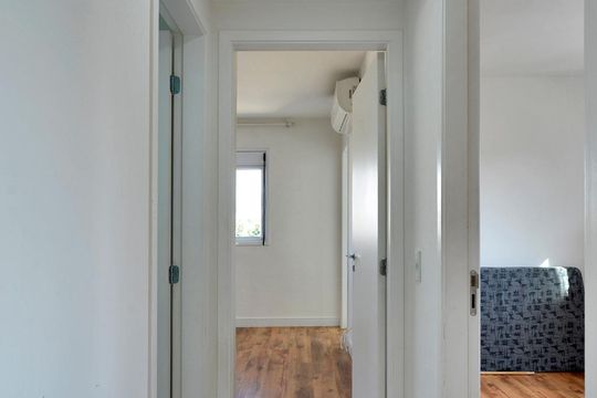 Corredor de apartamento à venda com 2 quartos, 65m² em Vila Anglo Brasileira, São Paulo