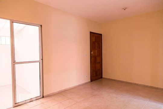 Sala de apartamento para alugar com 3 quartos, 70m² em Monsenhor Messias, Belo Horizonte