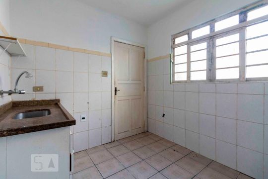 Cozinha de casa para alugar com 2 quartos, 60m² em Chácara Cruzeiro do Sul, São Paulo
